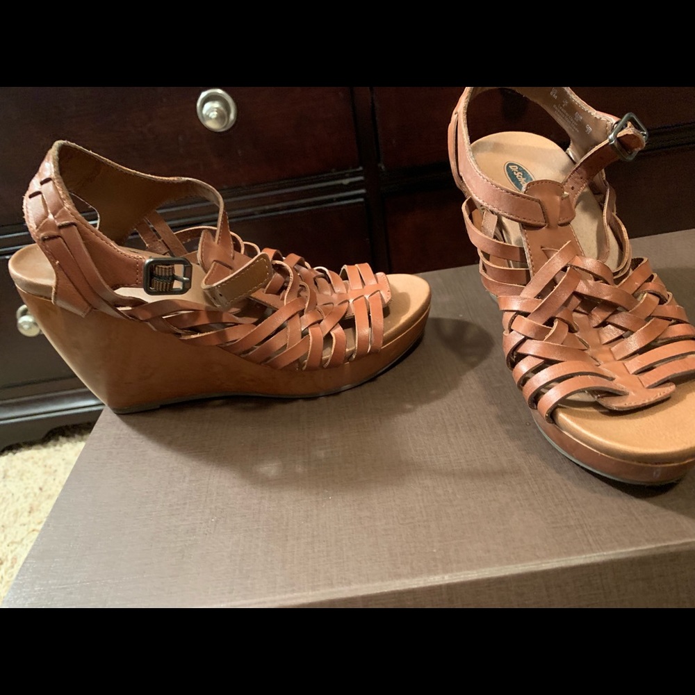 Dr. Scholls Tan Wedges